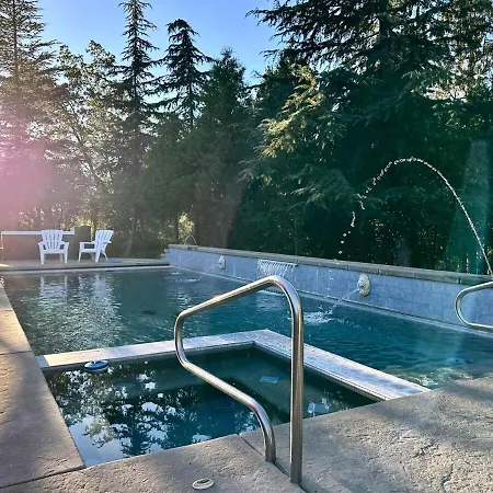 Scenic Mountain Views W Heated Pool, Game Room, And Hottubs